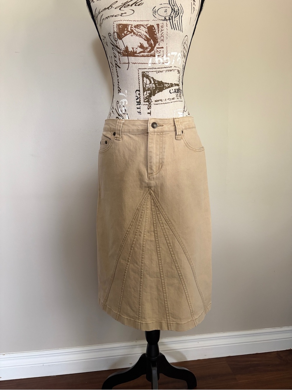 90’s Vintage Jessica Tan Midi Skirt Embroidered Studded Back Pockets